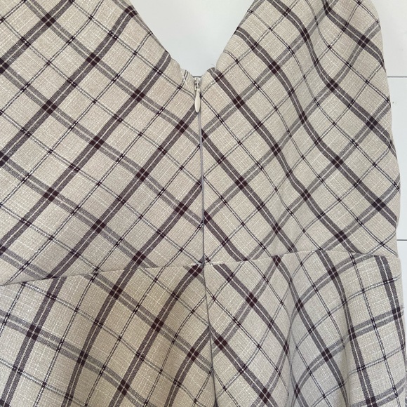 New w tags, lulu’s MIDI sleeveless dress w zipper - Picture 3 of 9